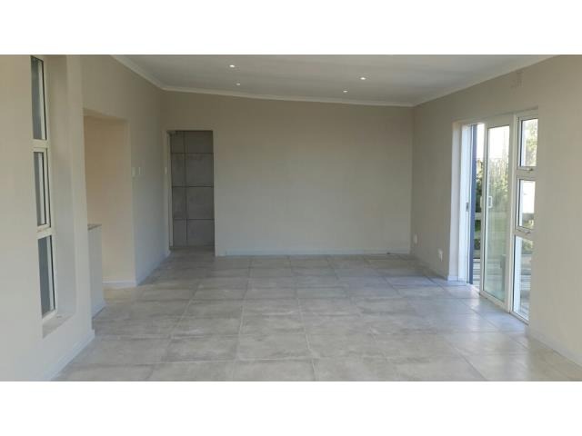 To Let 3 Bedroom Property for Rent in Devils Peak Western Cape